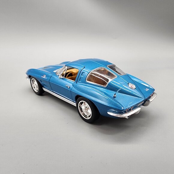 Jada 1963 Chevy Corvette Sting Ray 1:24 Diecast Blue Model Car - Picture 8 of 12